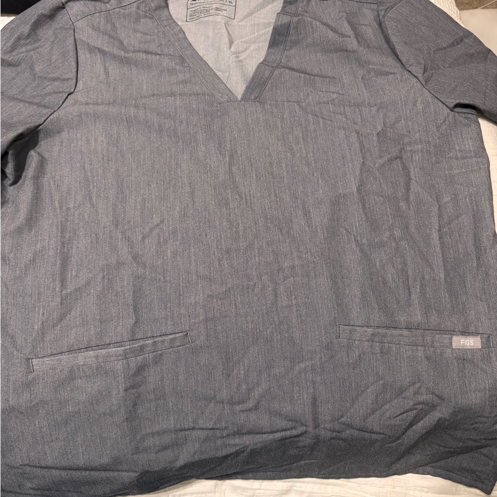 Figs Charcoal V-Neck Scrub Top